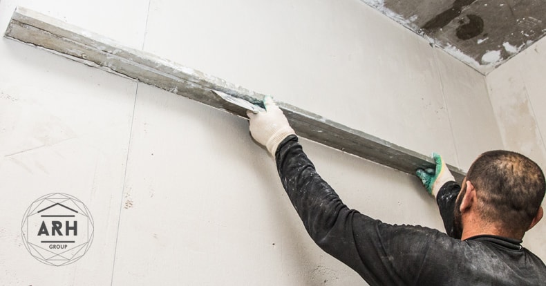 как выровнять стены штукатуркой12